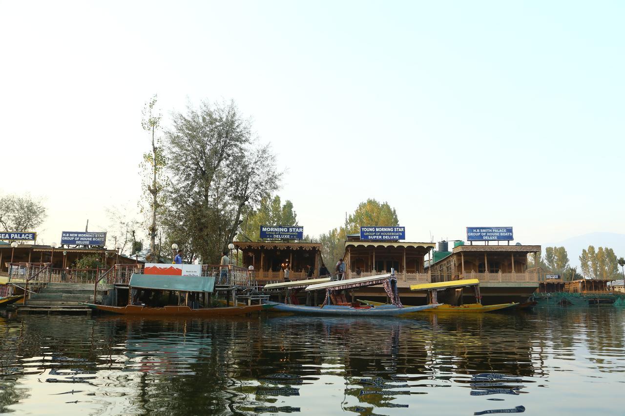 Hôtel Morning Star Group Of Houseboats à Srīnagar Extérieur photo